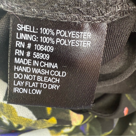 Gianni Bini Black Romber with Flowers details - Picture 4 of 4